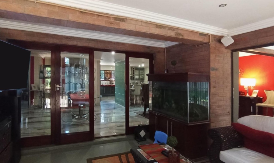 7 Bedroom Property for Sale in Raslouw Gauteng