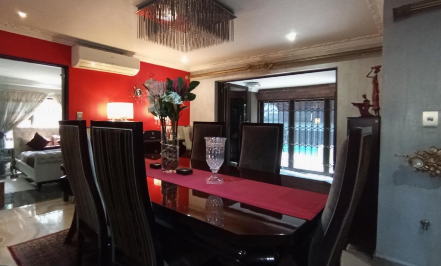 7 Bedroom Property for Sale in Raslouw Gauteng