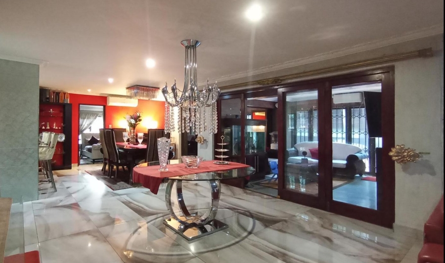 7 Bedroom Property for Sale in Raslouw Gauteng