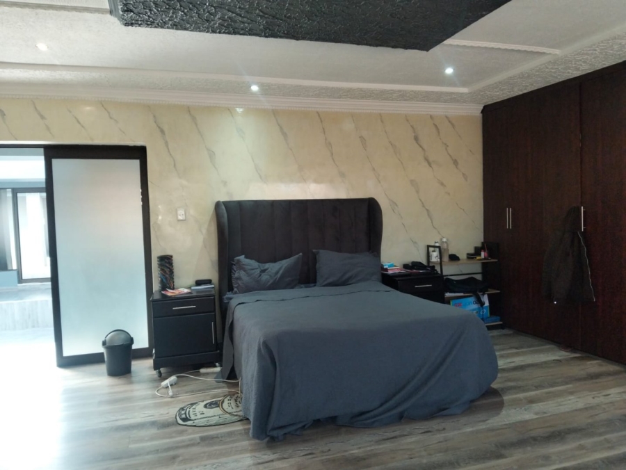 Commercial Property for Sale in Monavoni A H Gauteng