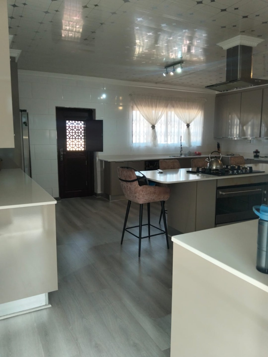 Commercial Property for Sale in Monavoni A H Gauteng