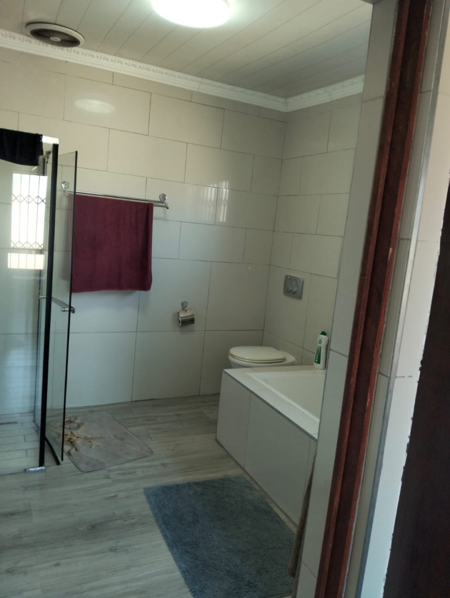 Commercial Property for Sale in Monavoni A H Gauteng