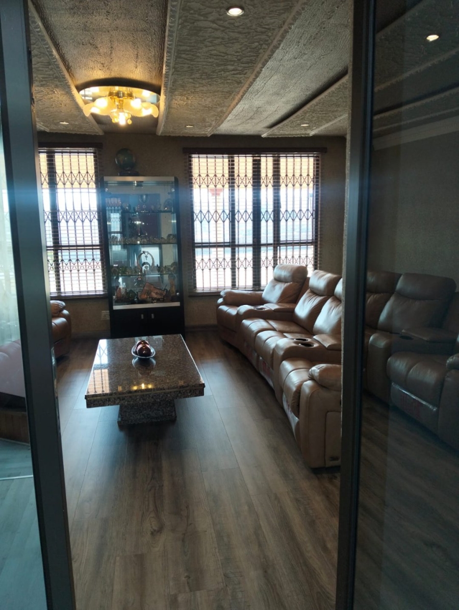 Commercial Property for Sale in Monavoni A H Gauteng