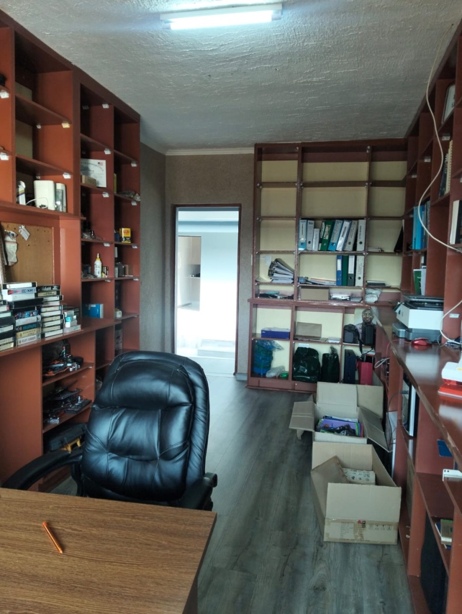 Commercial Property for Sale in Monavoni A H Gauteng