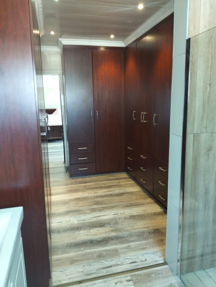 Commercial Property for Sale in Monavoni A H Gauteng
