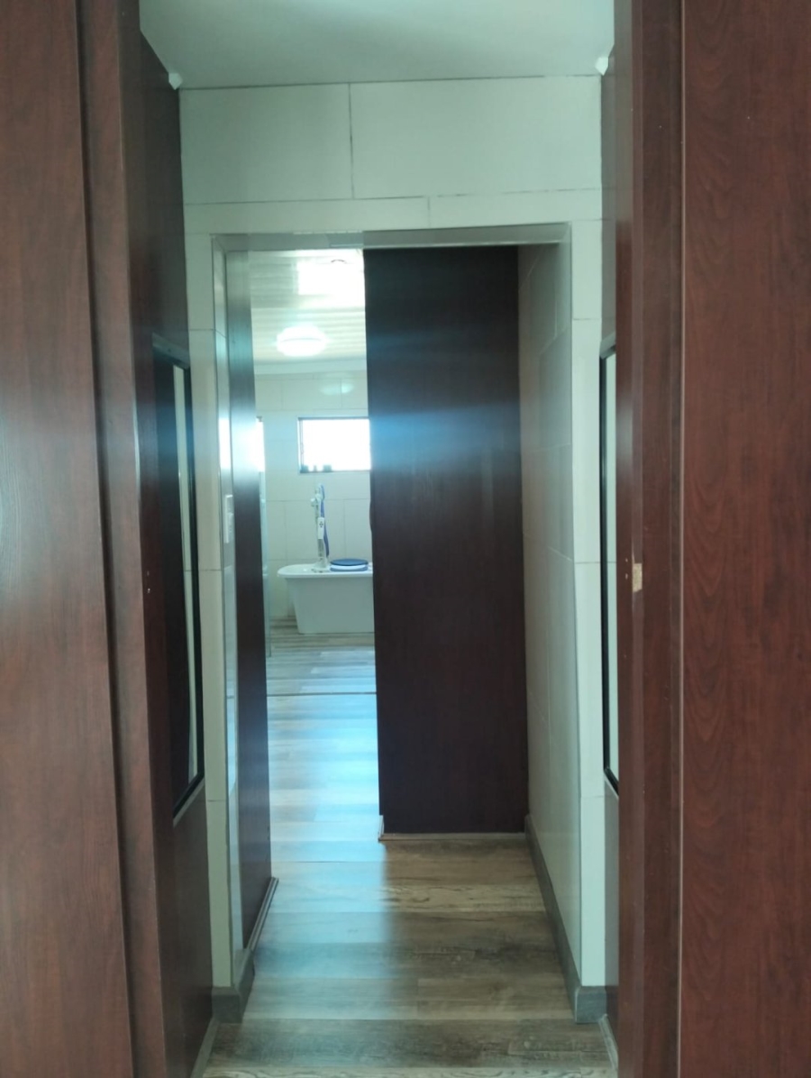 Commercial Property for Sale in Monavoni A H Gauteng