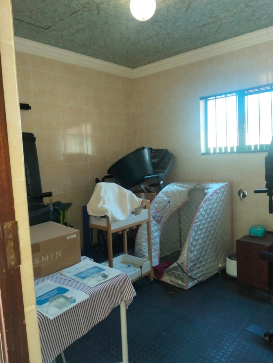 Commercial Property for Sale in Monavoni A H Gauteng