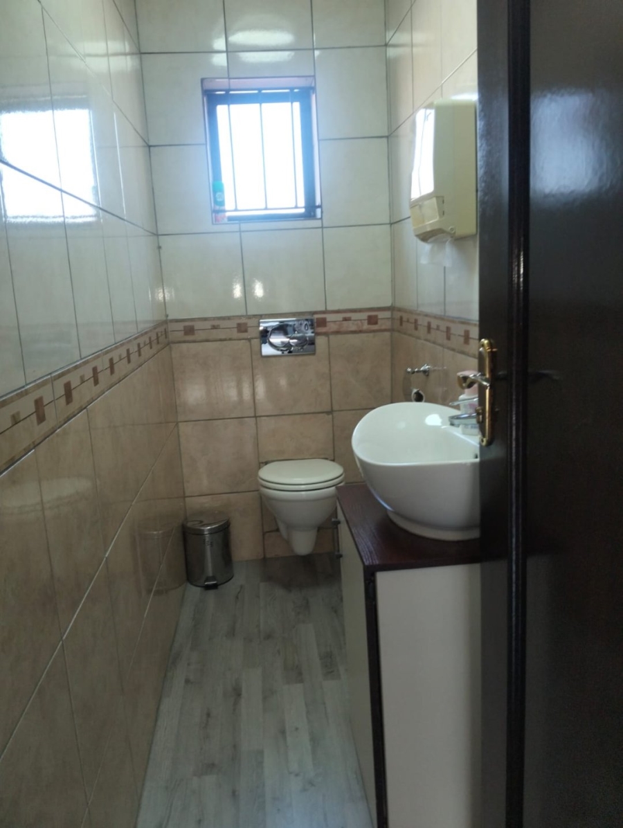 Commercial Property for Sale in Monavoni A H Gauteng