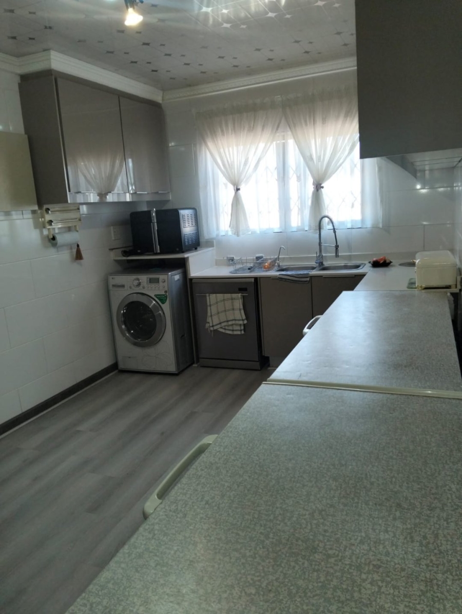Commercial Property for Sale in Monavoni A H Gauteng