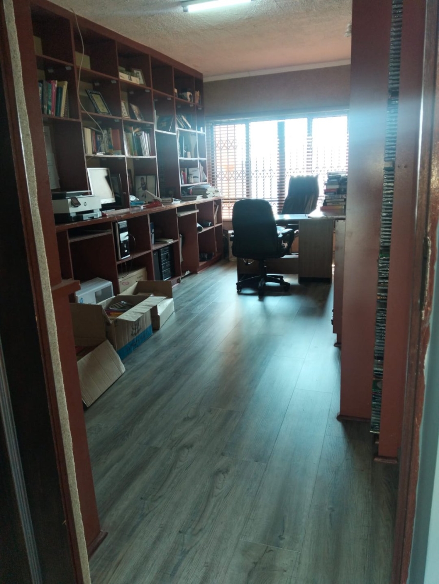 Commercial Property for Sale in Monavoni A H Gauteng