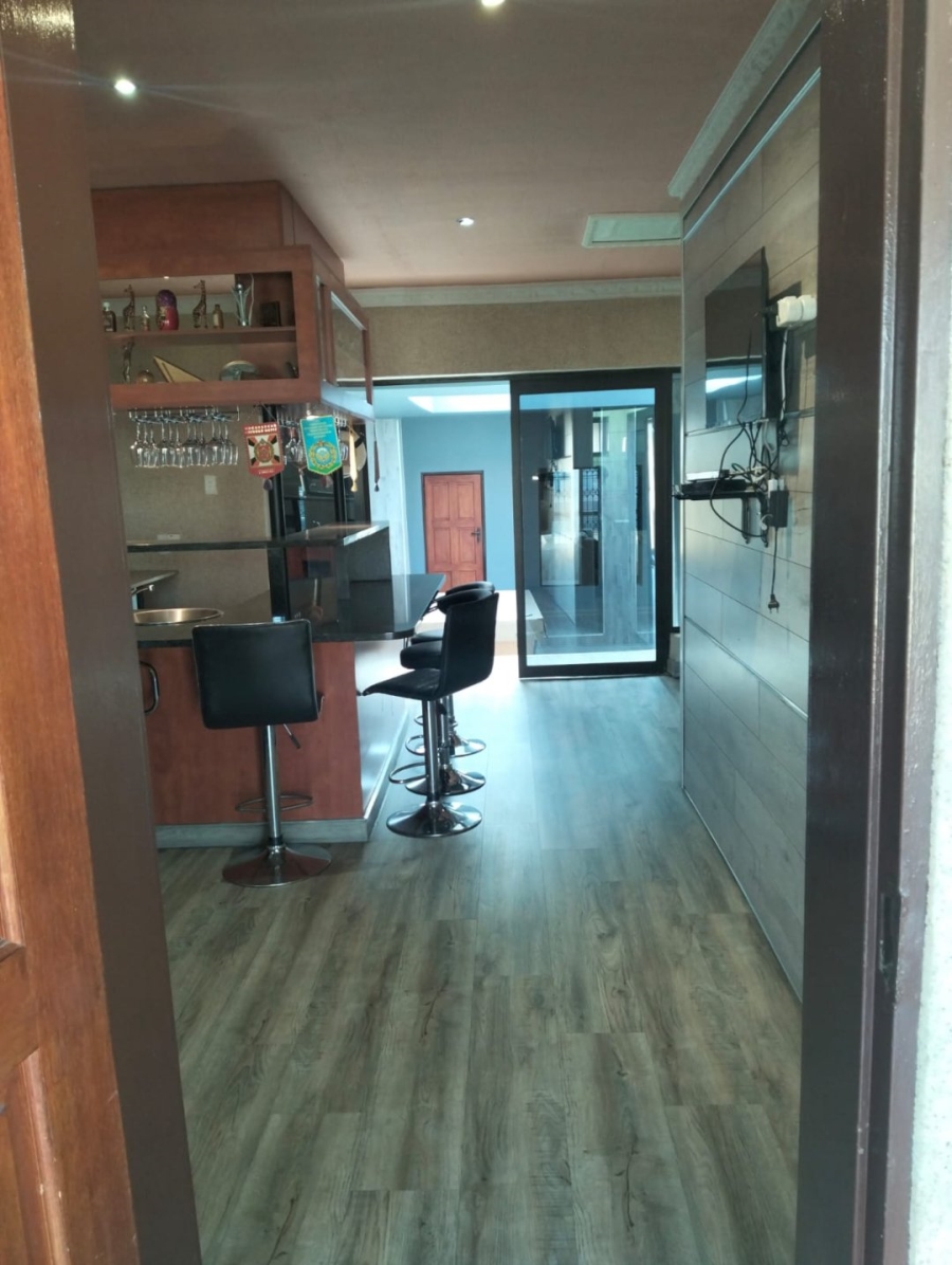 Commercial Property for Sale in Monavoni A H Gauteng