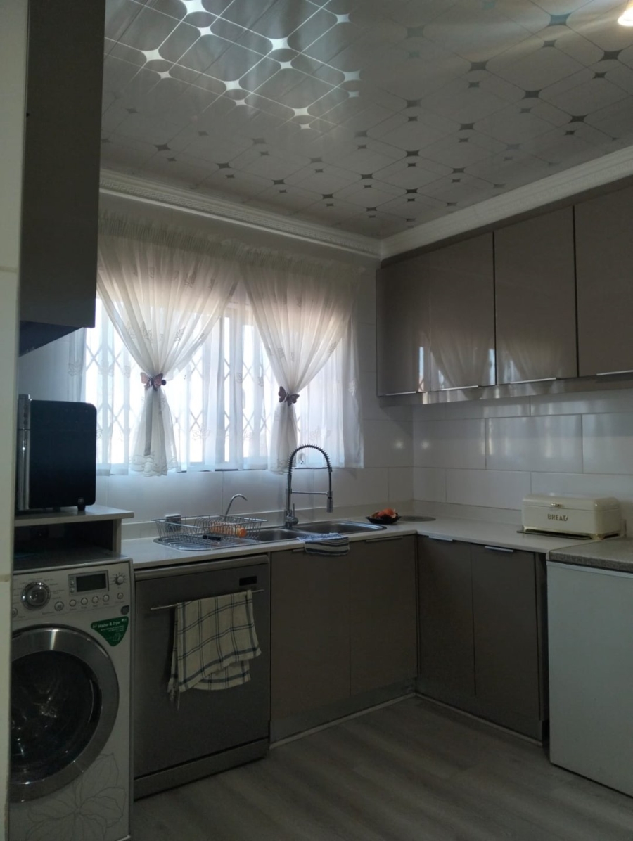 Commercial Property for Sale in Monavoni A H Gauteng