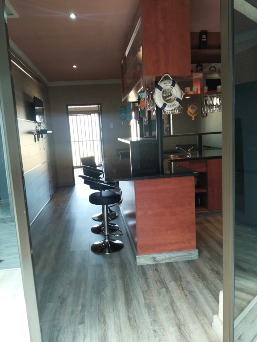 Commercial Property for Sale in Monavoni A H Gauteng