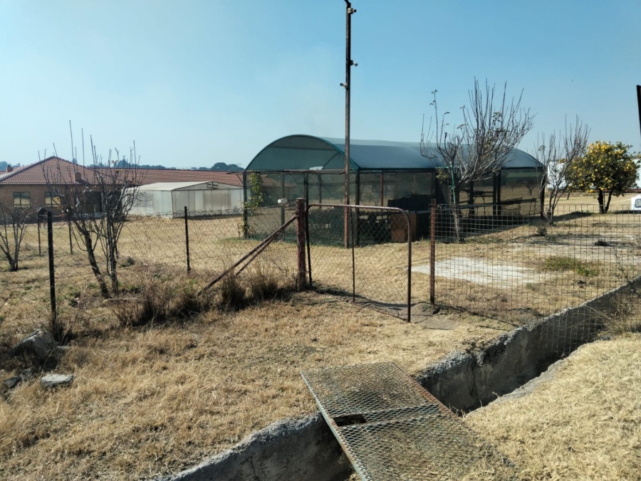 Commercial Property for Sale in Monavoni A H Gauteng