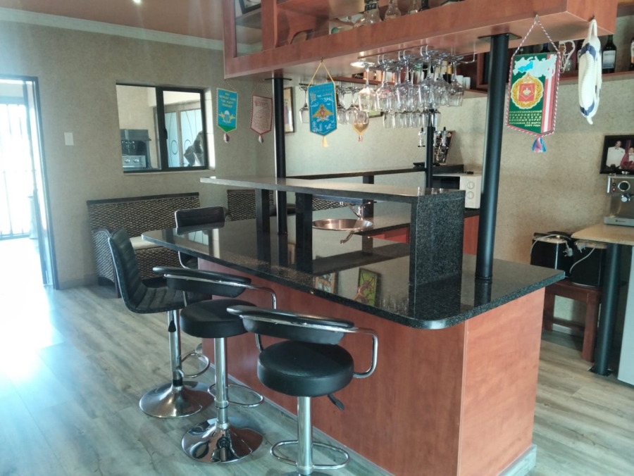 Commercial Property for Sale in Monavoni A H Gauteng