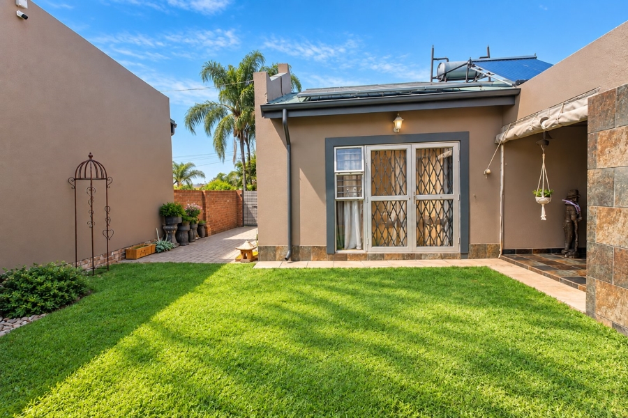 2 Bedroom Property for Sale in Wonderboom South Gauteng