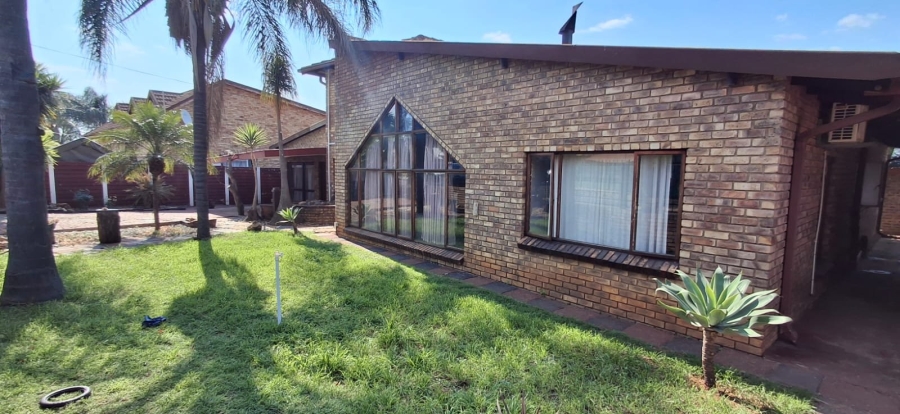 4 Bedroom Property for Sale in Daspoort Gauteng