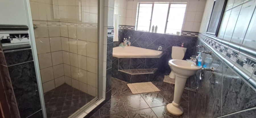 4 Bedroom Property for Sale in Daspoort Gauteng