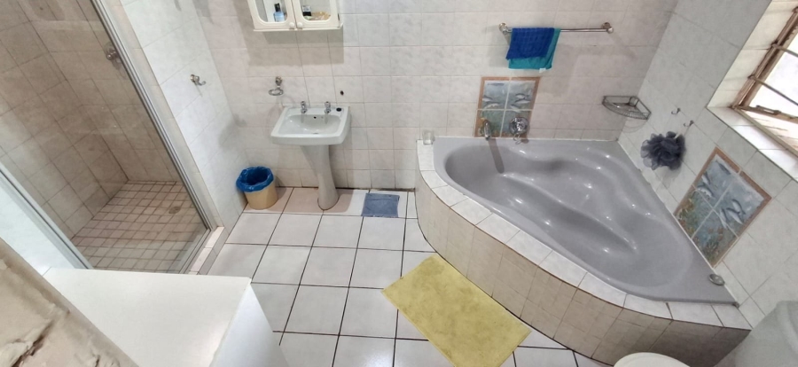 4 Bedroom Property for Sale in Daspoort Gauteng