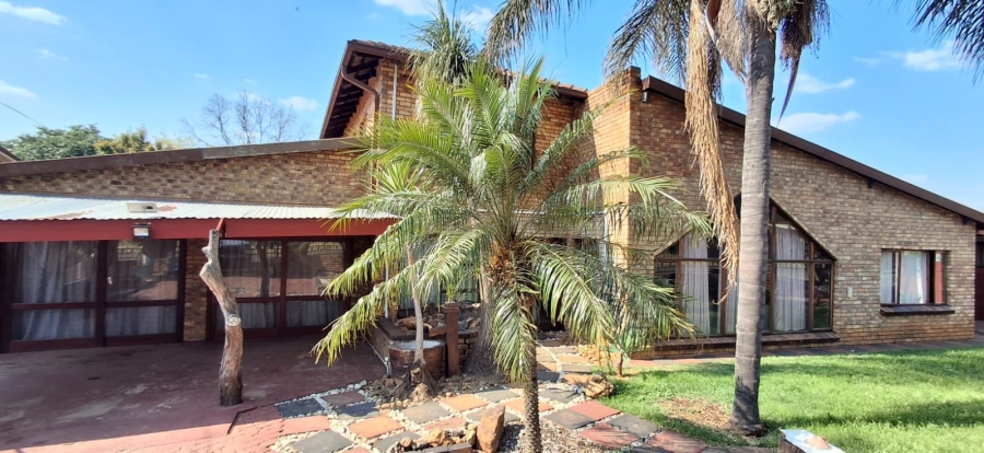4 Bedroom Property for Sale in Daspoort Gauteng