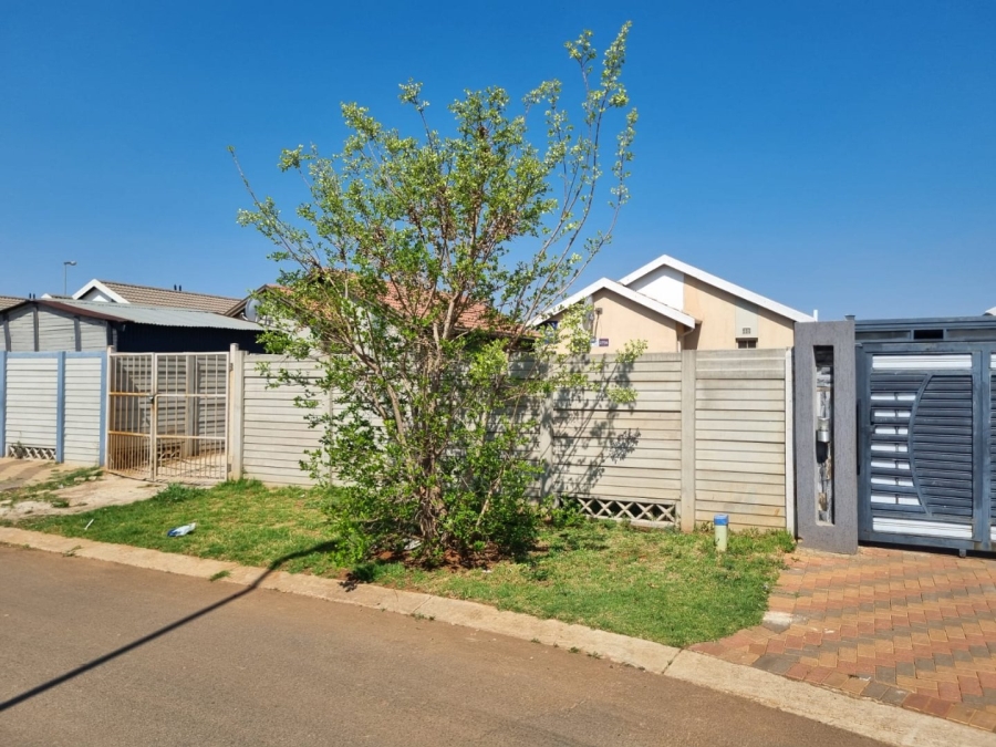 2 Bedroom Property for Sale in Sky City Gauteng