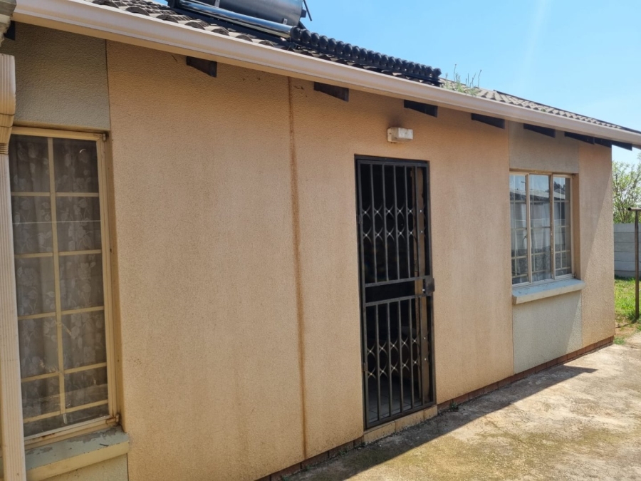 2 Bedroom Property for Sale in Sky City Gauteng