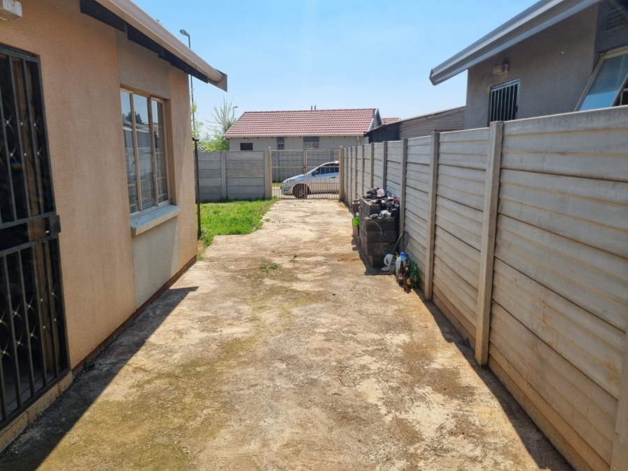 2 Bedroom Property for Sale in Sky City Gauteng