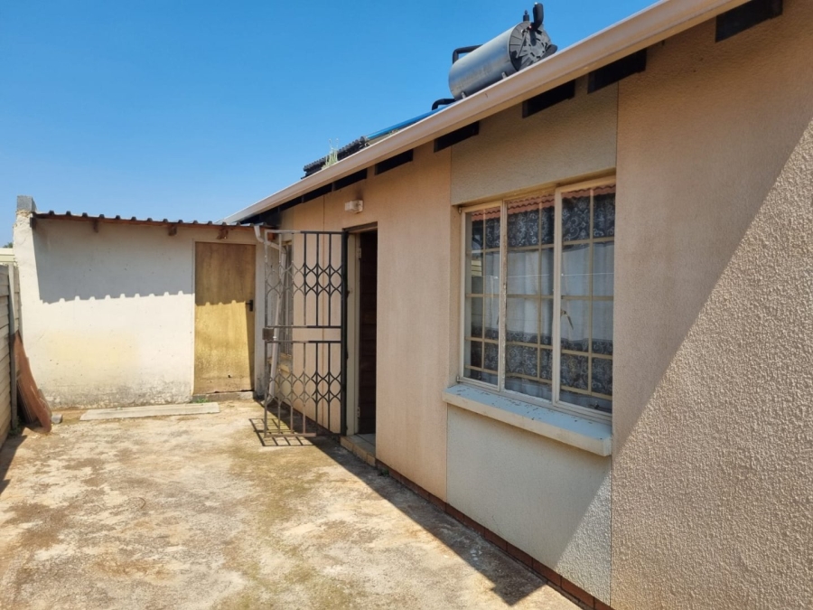 2 Bedroom Property for Sale in Sky City Gauteng