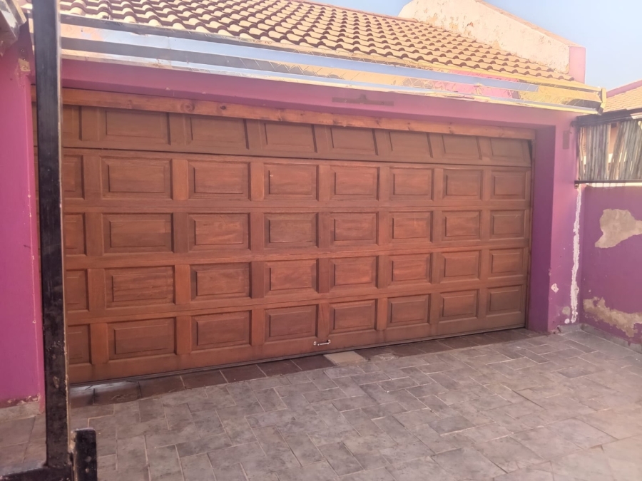  Bedroom Property for Sale in Ga-rankuwa Unit 17 Gauteng