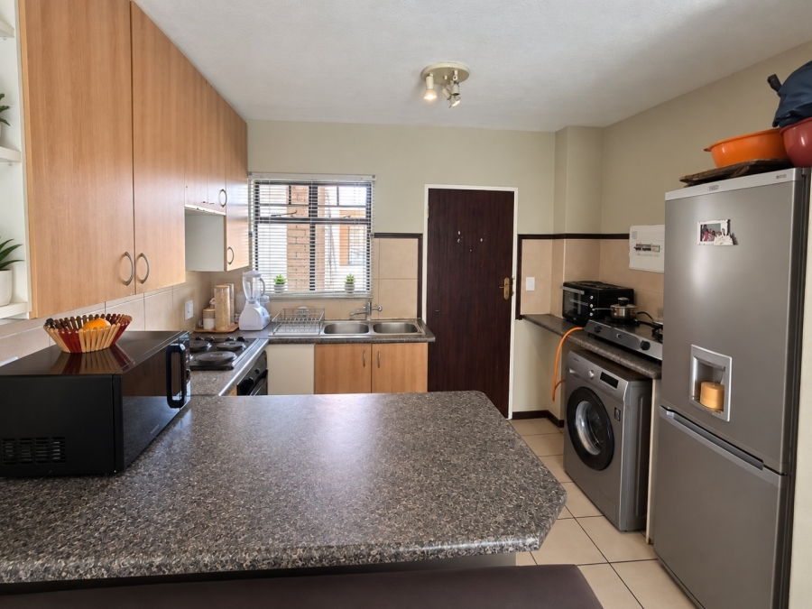 To Let 2 Bedroom Property for Rent in Karenpark Gauteng