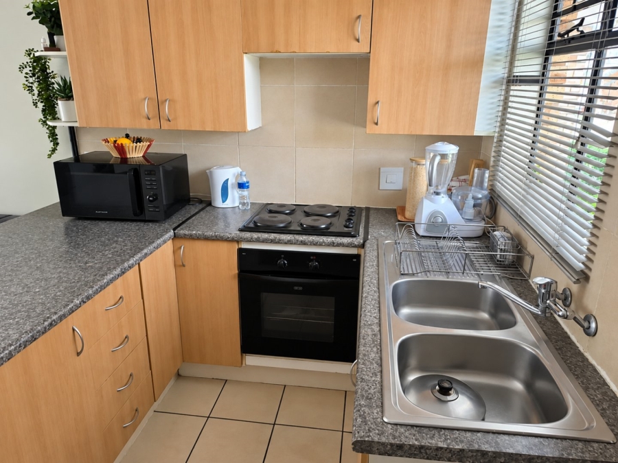 To Let 2 Bedroom Property for Rent in Karenpark Gauteng