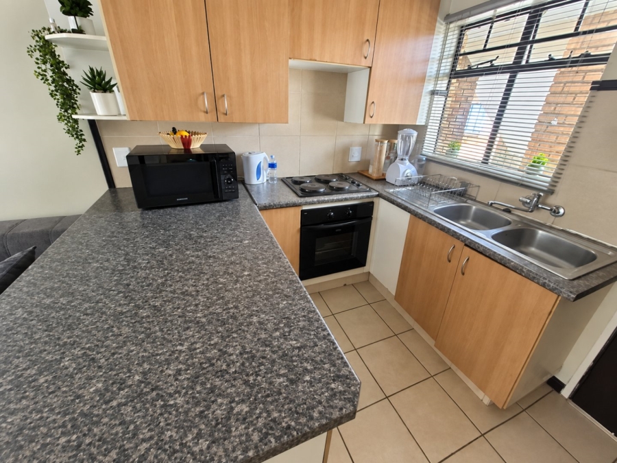 To Let 2 Bedroom Property for Rent in Karenpark Gauteng
