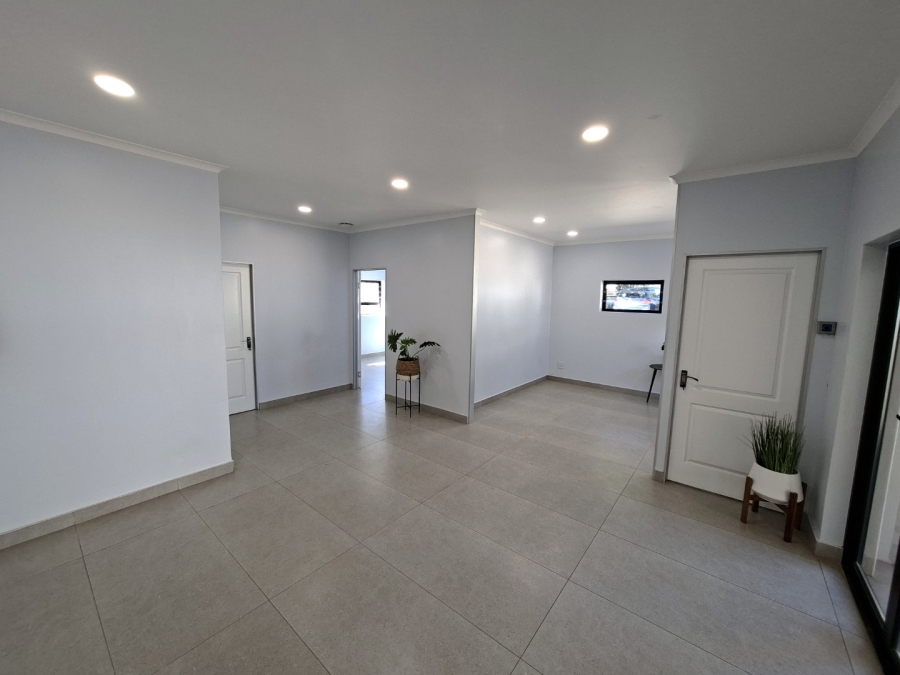 To Let Commercial Property for Rent in Alphen Park Gauteng