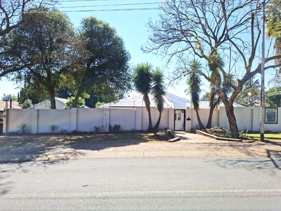 To Let Commercial Property for Rent in Alphen Park Gauteng