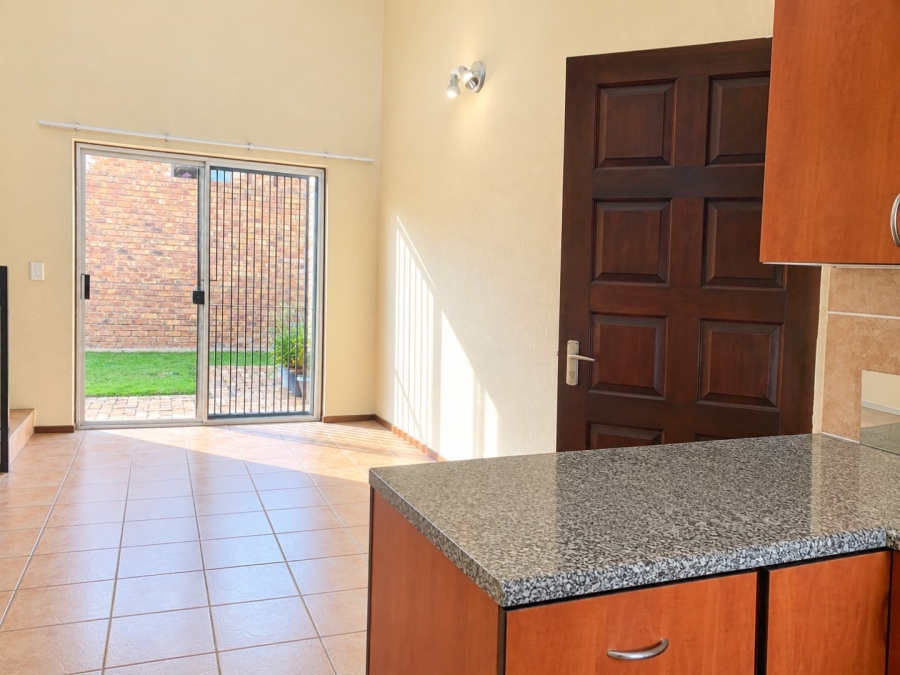 To Let 2 Bedroom Property for Rent in Halfway Gardens Gauteng