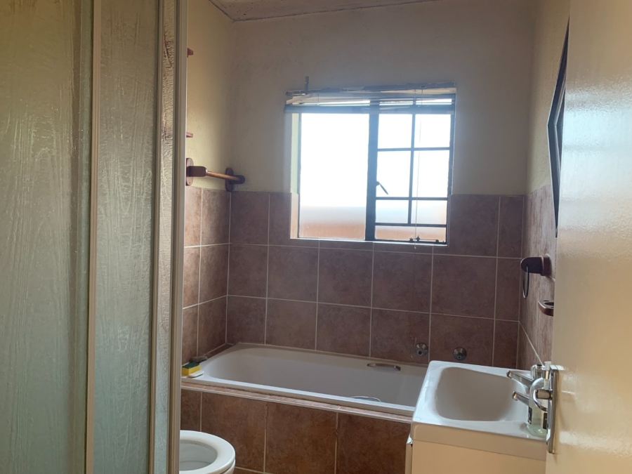 To Let 2 Bedroom Property for Rent in Halfway Gardens Gauteng