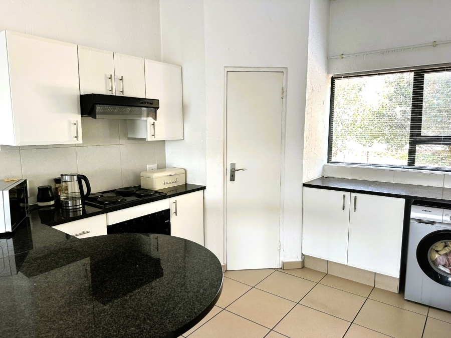 To Let 2 Bedroom Property for Rent in Sonneglans Gauteng