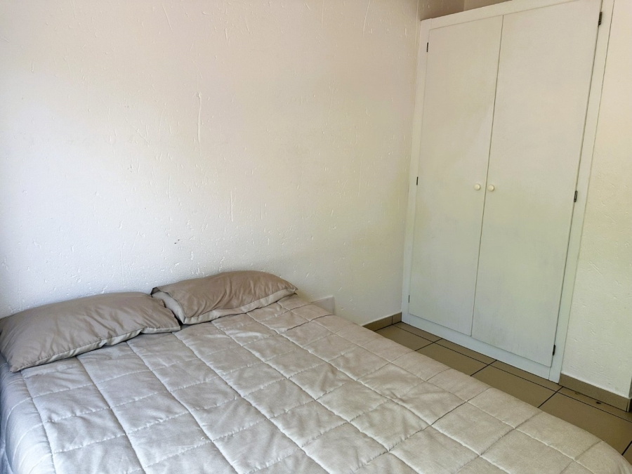 To Let 2 Bedroom Property for Rent in Sonneglans Gauteng