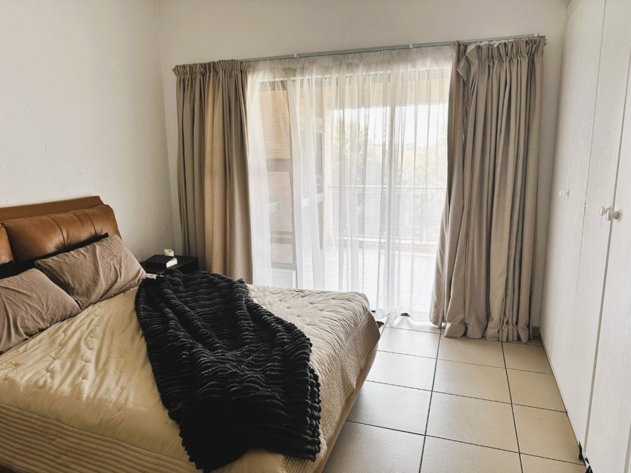 To Let 2 Bedroom Property for Rent in Sonneglans Gauteng