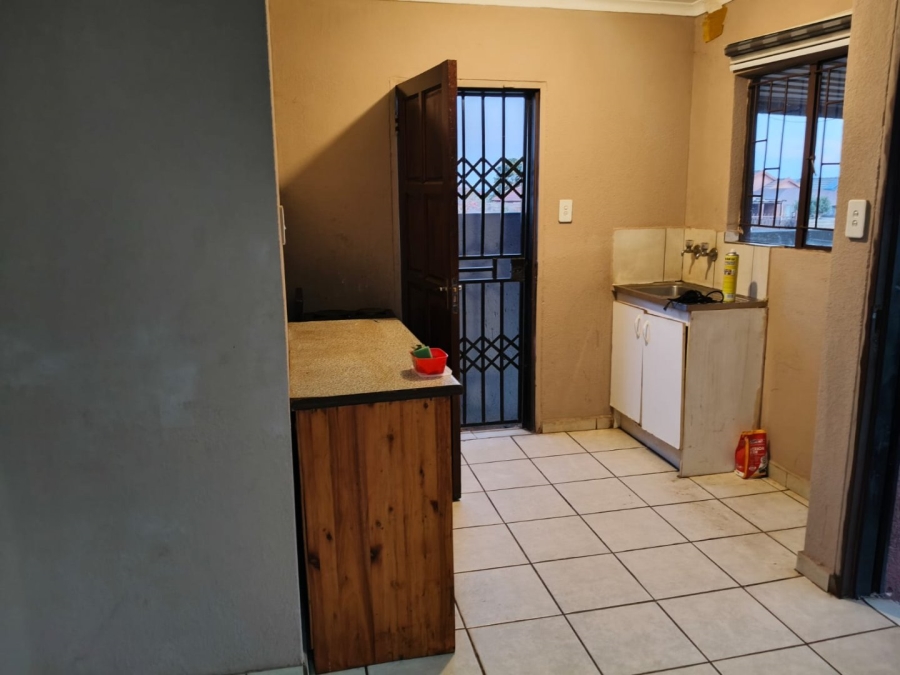 To Let 2 Bedroom Property for Rent in Soshanguve VV Gauteng