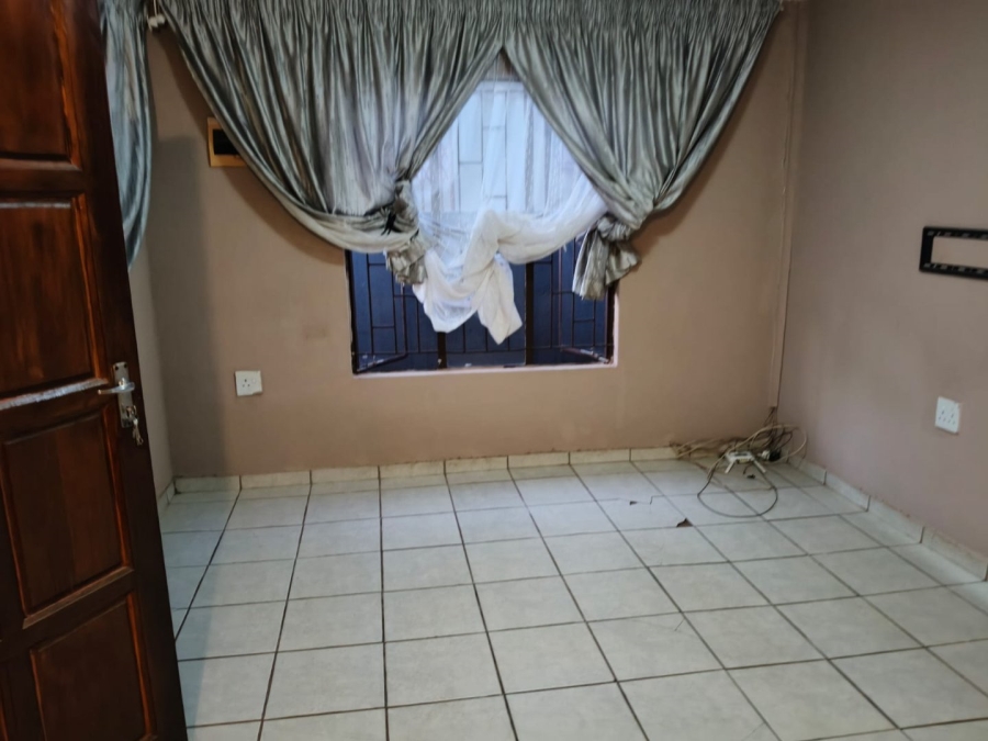 To Let 2 Bedroom Property for Rent in Soshanguve VV Gauteng