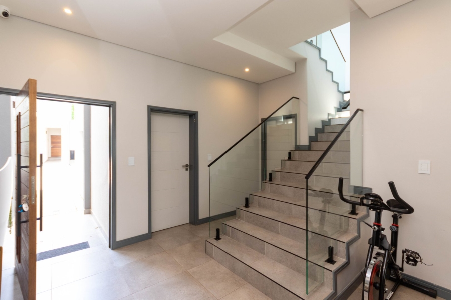 To Let 3 Bedroom Property for Rent in Bryanston Gauteng