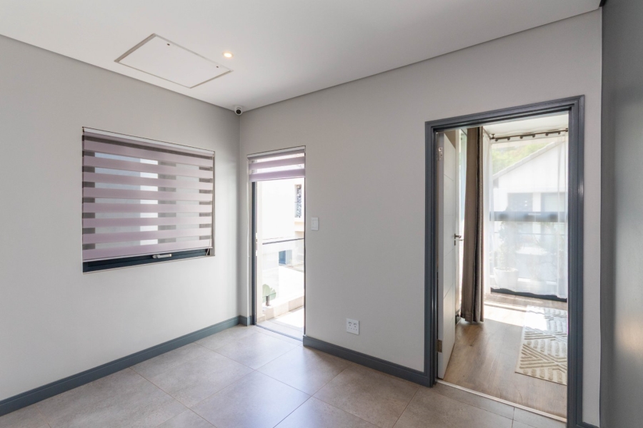 To Let 3 Bedroom Property for Rent in Bryanston Gauteng