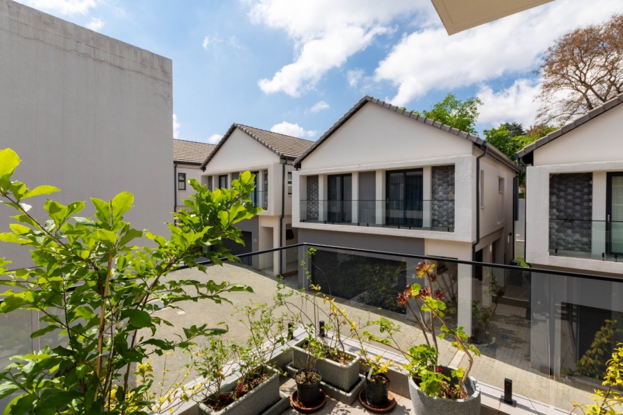 To Let 3 Bedroom Property for Rent in Bryanston Gauteng