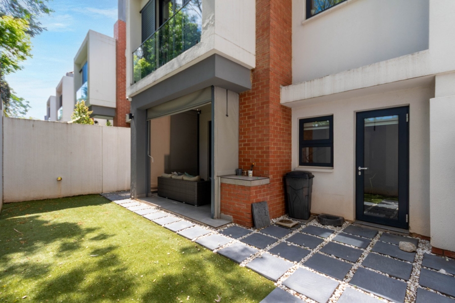 To Let 3 Bedroom Property for Rent in Bryanston Gauteng