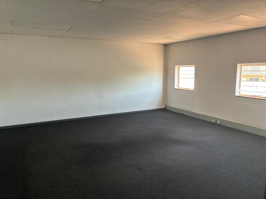 To Let Commercial Property for Rent in Driehoek Gauteng