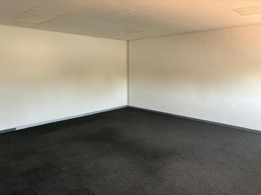To Let Commercial Property for Rent in Driehoek Gauteng