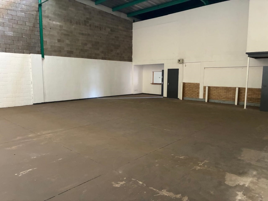 To Let Commercial Property for Rent in Driehoek Gauteng