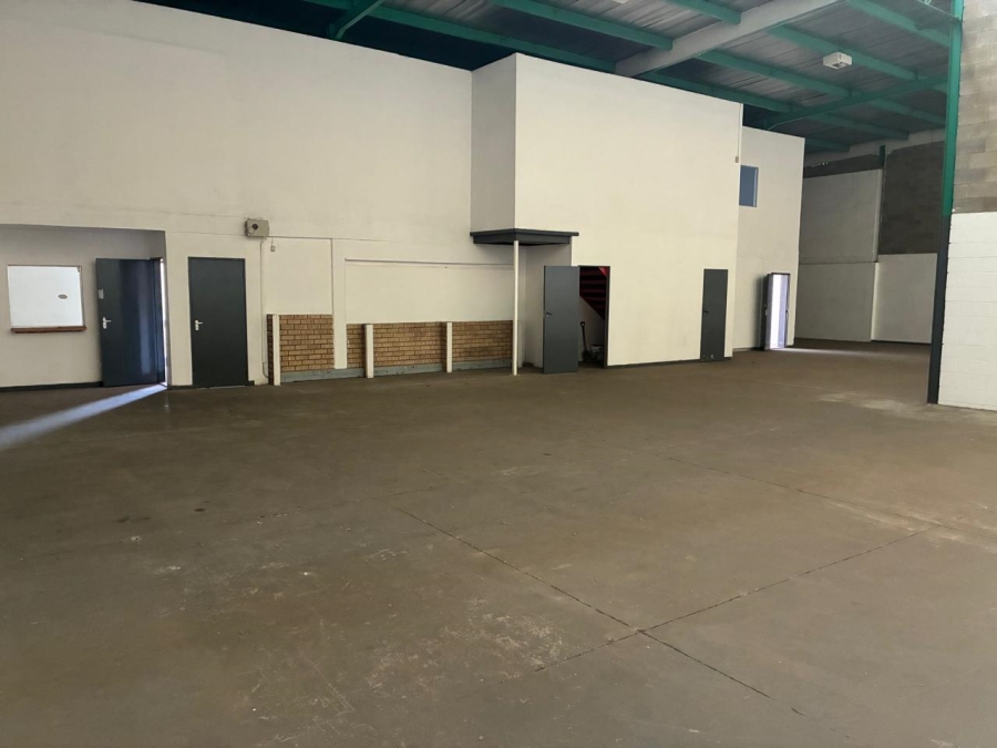 To Let Commercial Property for Rent in Driehoek Gauteng