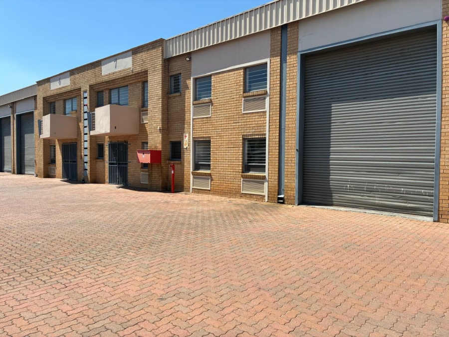 To Let Commercial Property for Rent in Driehoek Gauteng